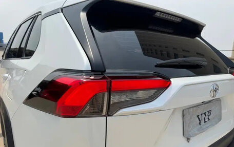 Toyota RAV4, 2022 год, 2 100 055 рублей, 7 фотография