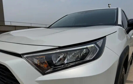 Toyota RAV4, 2022 год, 2 100 055 рублей, 6 фотография