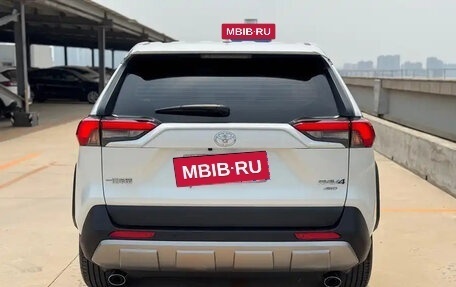 Toyota RAV4, 2022 год, 2 100 055 рублей, 5 фотография