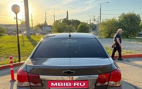 Chevrolet Cruze II, 2010 год, 580 000 рублей, 5 фотография