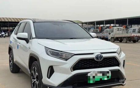 Toyota RAV4, 2022 год, 2 450 055 рублей, 3 фотография