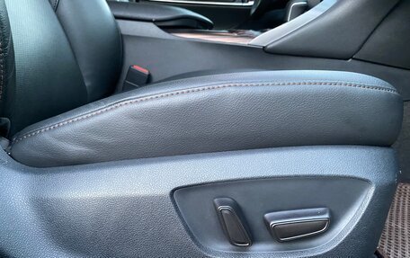 Toyota Camry, 2019 год, 2 600 000 рублей, 15 фотография