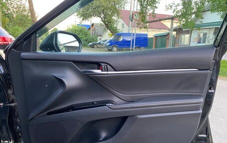 Toyota Camry, 2019 год, 2 600 000 рублей, 19 фотография
