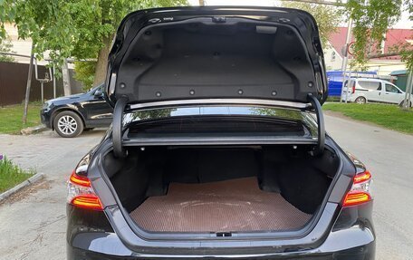 Toyota Camry, 2019 год, 2 600 000 рублей, 20 фотография