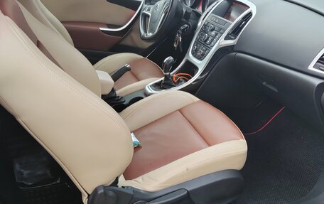 Opel Astra J, 2013 год, 900 000 рублей, 6 фотография