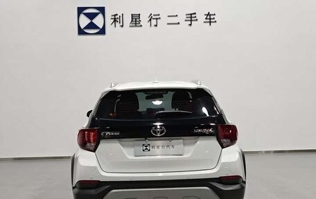 Toyota Yaris XP150 рестайлинг, 2022 год, 1 350 000 рублей, 6 фотография