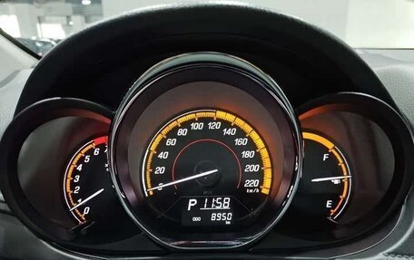 Toyota Yaris XP150 рестайлинг, 2022 год, 1 350 000 рублей, 10 фотография