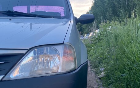 Renault Logan I, 2005 год, 240 000 рублей, 2 фотография