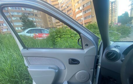 Renault Logan I, 2005 год, 240 000 рублей, 12 фотография