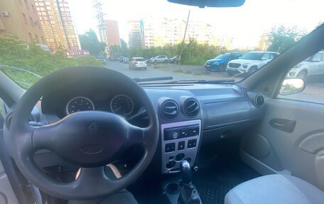 Renault Logan I, 2005 год, 240 000 рублей, 10 фотография