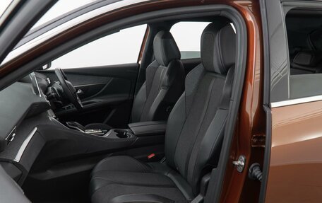 Peugeot 3008 II, 2019 год, 1 700 000 рублей, 8 фотография