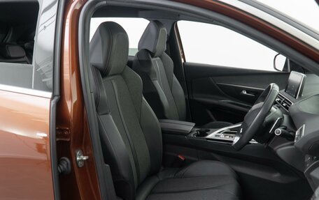 Peugeot 3008 II, 2019 год, 1 700 000 рублей, 10 фотография