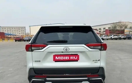 Toyota RAV4, 2022 год, 2 540 027 рублей, 6 фотография