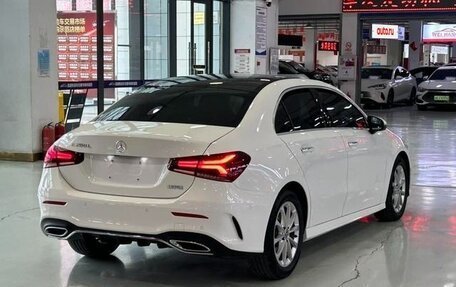 Mercedes-Benz A-Класс, 2022 год, 2 560 000 рублей, 2 фотография