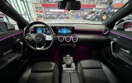 Mercedes-Benz A-Класс, 2022 год, 2 560 000 рублей, 9 фотография