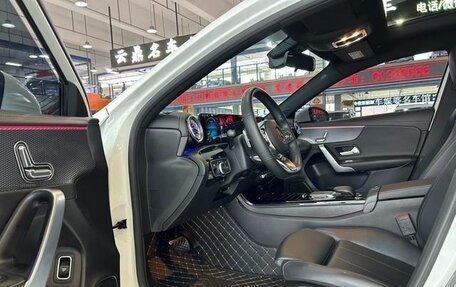 Mercedes-Benz A-Класс, 2022 год, 2 560 000 рублей, 14 фотография