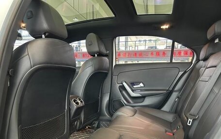 Mercedes-Benz A-Класс, 2022 год, 2 560 000 рублей, 12 фотография