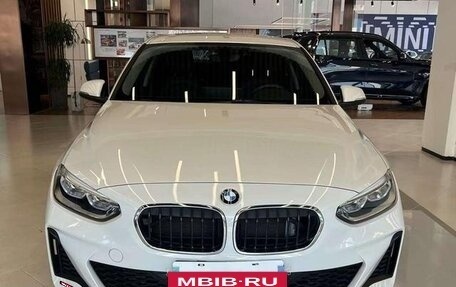 BMW 1 серия, 2022 год, 3 850 000 рублей, 3 фотография