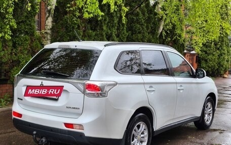 Mitsubishi Outlander III рестайлинг 3, 2013 год, 1 080 000 рублей, 4 фотография