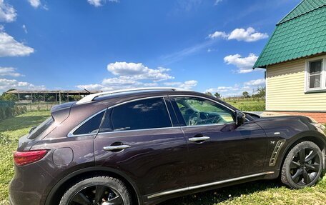 Infiniti QX70, 2015 год, 2 990 000 рублей, 8 фотография