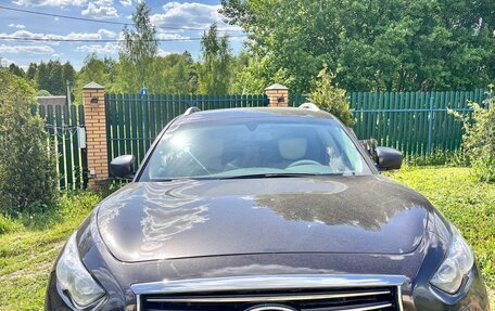 Infiniti QX70, 2015 год, 2 990 000 рублей, 2 фотография