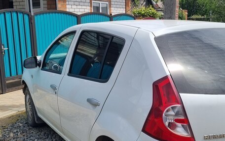 Renault Sandero I, 2014 год, 450 000 рублей, 2 фотография