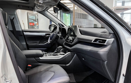 Toyota Highlander, 2025 год, 6 210 000 рублей, 11 фотография