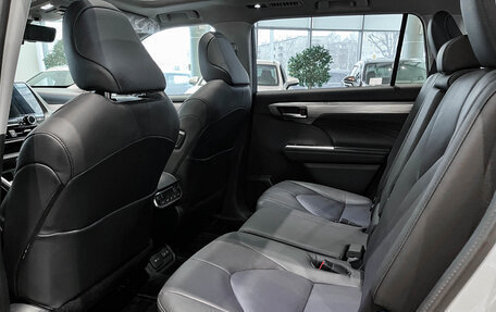 Toyota Highlander, 2025 год, 6 210 000 рублей, 12 фотография