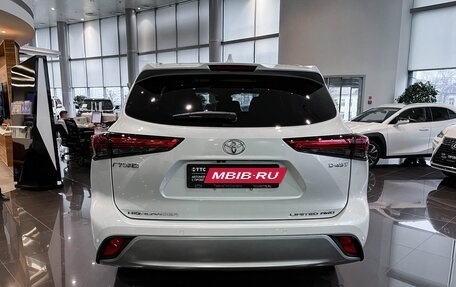 Toyota Highlander, 2025 год, 6 210 000 рублей, 6 фотография