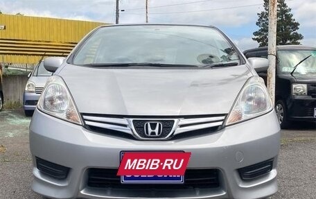 Honda Fit Shuttle I рестайлинг, 2013 год, 730 000 рублей, 2 фотография