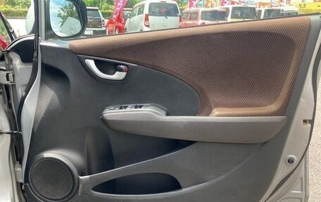 Honda Fit Shuttle I рестайлинг, 2013 год, 730 000 рублей, 19 фотография