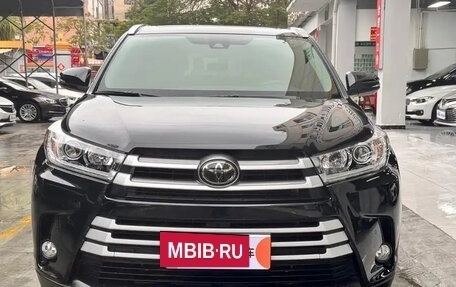 Toyota Highlander III, 2021 год, 2 787 027 рублей, 2 фотография