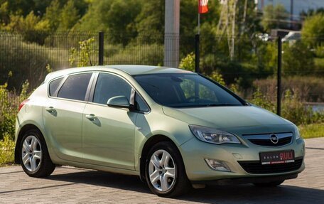 Opel Astra J, 2010 год, 690 000 рублей, 3 фотография