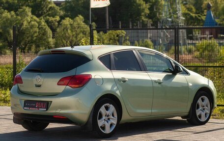 Opel Astra J, 2010 год, 690 000 рублей, 10 фотография