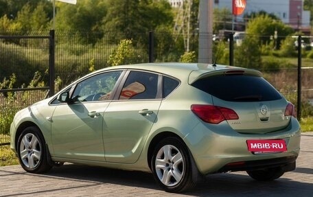 Opel Astra J, 2010 год, 690 000 рублей, 8 фотография