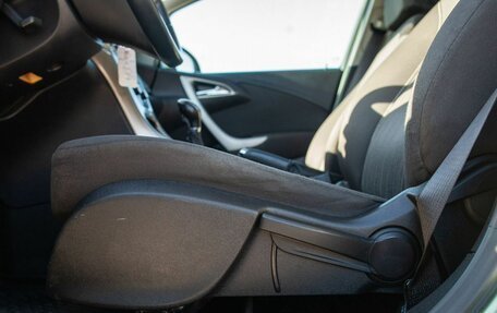 Opel Astra J, 2010 год, 690 000 рублей, 37 фотография