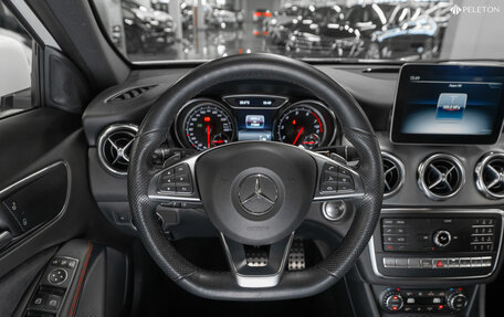 Mercedes-Benz GLA, 2018 год, 2 880 000 рублей, 10 фотография