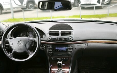 Mercedes-Benz E-Класс, 2003 год, 599 000 рублей, 5 фотография
