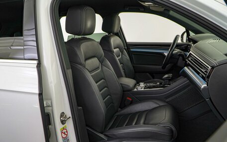 Volkswagen Touareg III, 2019 год, 4 999 000 рублей, 9 фотография