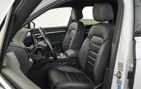 Volkswagen Touareg III, 2019 год, 4 999 000 рублей, 11 фотография
