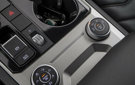 Volkswagen Touareg III, 2019 год, 4 999 000 рублей, 22 фотография