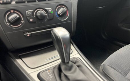 BMW 1 серия, 2010 год, 950 000 рублей, 18 фотография