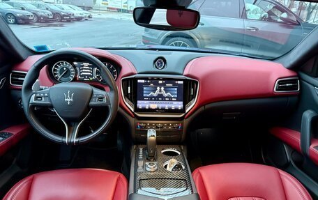 Maserati Ghibli, 2022 год, 4 390 000 рублей, 12 фотография