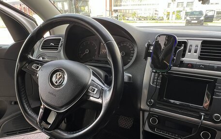 Volkswagen Polo VI (EU Market), 2016 год, 1 200 000 рублей, 11 фотография