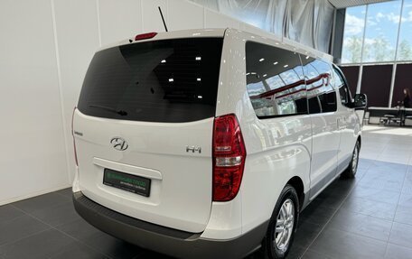 Hyundai H-1 II рестайлинг, 2018 год, 2 835 000 рублей, 5 фотография