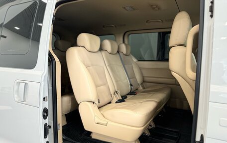 Hyundai H-1 II рестайлинг, 2018 год, 2 835 000 рублей, 16 фотография