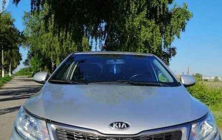 KIA Rio III рестайлинг, 2014 год, 750 000 рублей, 2 фотография
