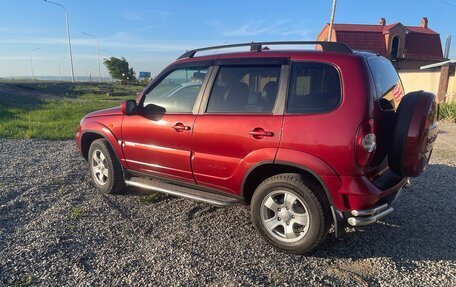 Chevrolet Niva I рестайлинг, 2010 год, 465 000 рублей, 4 фотография
