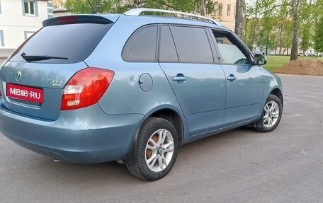 Skoda Fabia II, 2009 год, 445 000 рублей, 3 фотография
