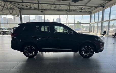 Mitsubishi Outlander III рестайлинг 3, 2021 год, 2 900 000 рублей, 5 фотография